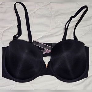 Victoria’s Secret Bare Invisible Solutions Black Bra